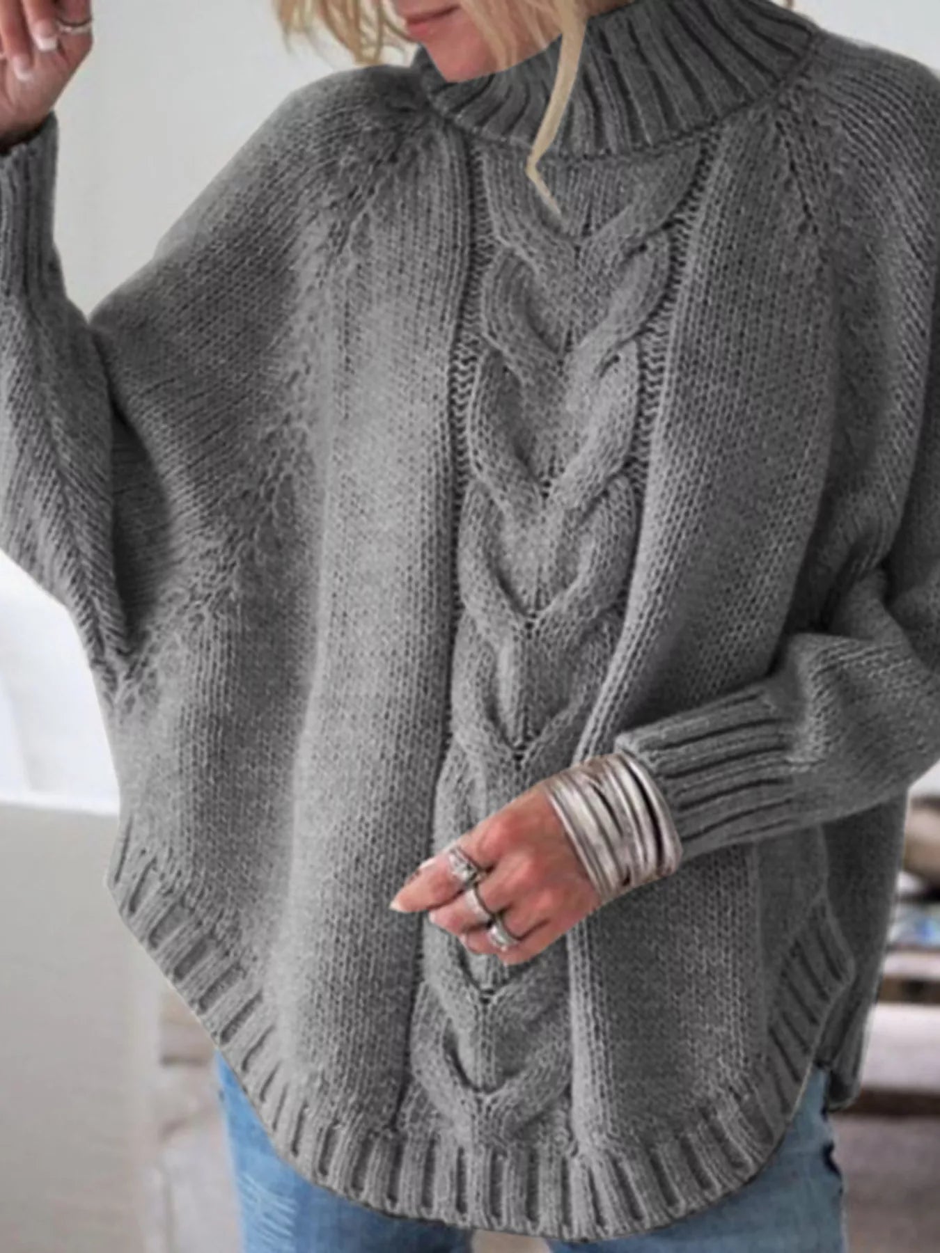 Cable-Knit Long Sleeve Sweater - Elvaré Store