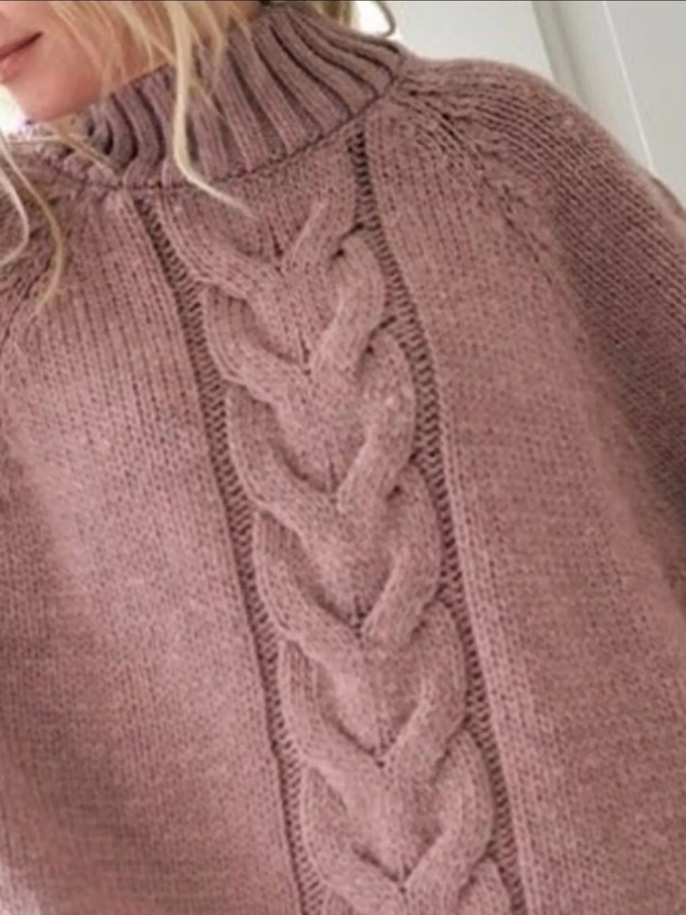 Cable-Knit Long Sleeve Sweater - Elvaré Store