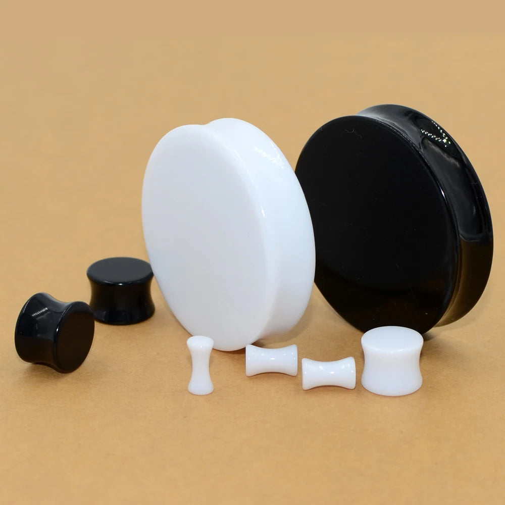 2Pair Acrylic Ear plugs White&Black Large Gauge ear Stretcher Big Size Saddle Flesh Tunnel Expander 3-50mm Body Piercing jewelry