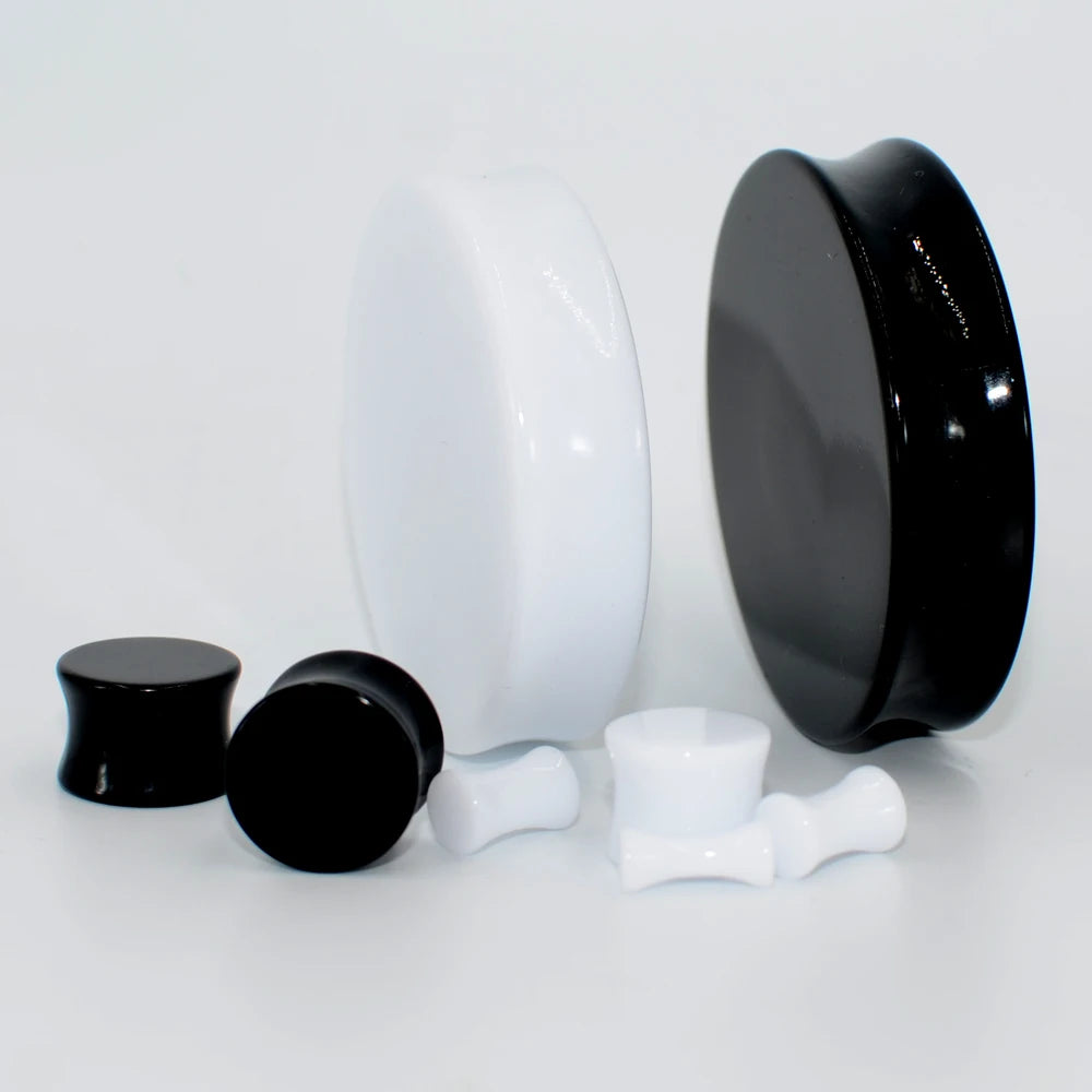 2Pair Acrylic Ear plugs White&Black Large Gauge ear Stretcher Big Size Saddle Flesh Tunnel Expander 3-50mm Body Piercing jewelry