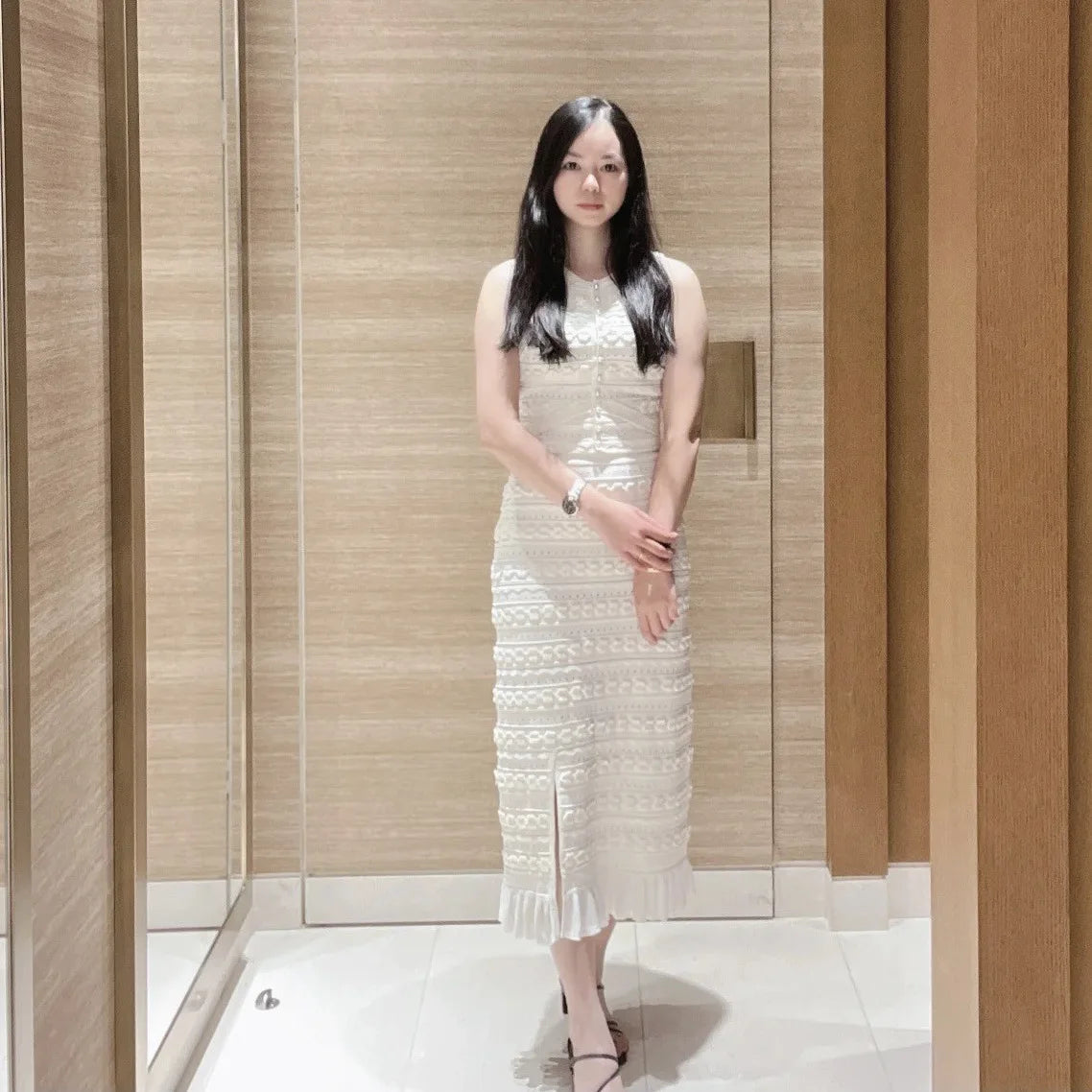 Women's white hollow knitted two-piece set elegant slim-fitting pearl-decorated vest or slit skirt