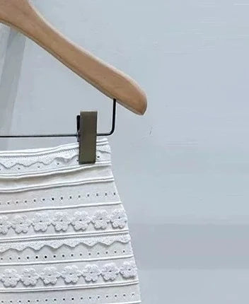 Women's white hollow knitted two-piece set elegant slim-fitting pearl-decorated vest or slit skirt