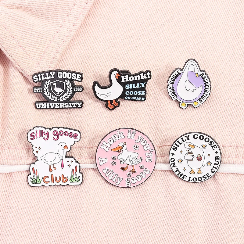 2-6pcs/set Cartoon Silly Goose Enamel Pins Trust Me I'm A Duckctor Animal Brooches Lapel Badge Funny Jewelry Gitfs For Friends
