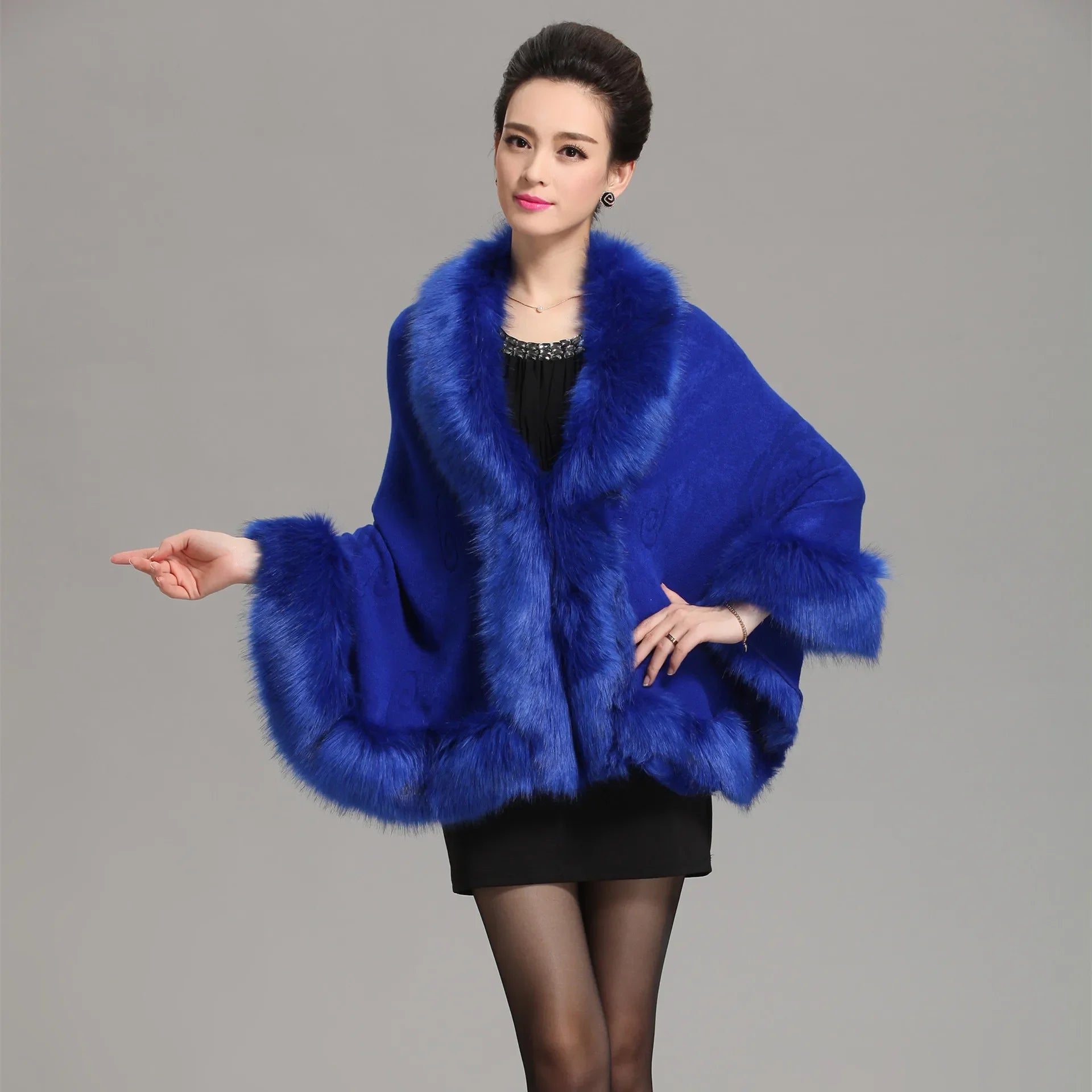 13 Colors Faux Fox Fur Collar Wool Cashmere Poncho Capes New Winter Women Black White Knitted Cardigan Loose Emboss Shawl Coat