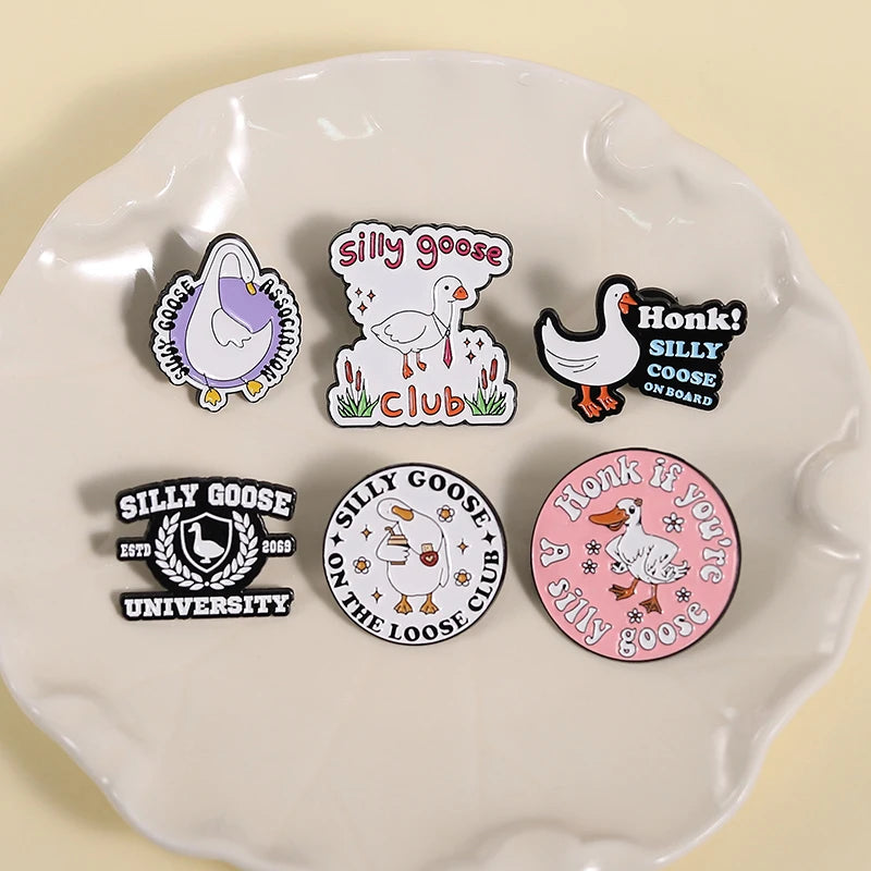 2-6pcs/set Cartoon Silly Goose Enamel Pins Trust Me I'm A Duckctor Animal Brooches Lapel Badge Funny Jewelry Gitfs For Friends