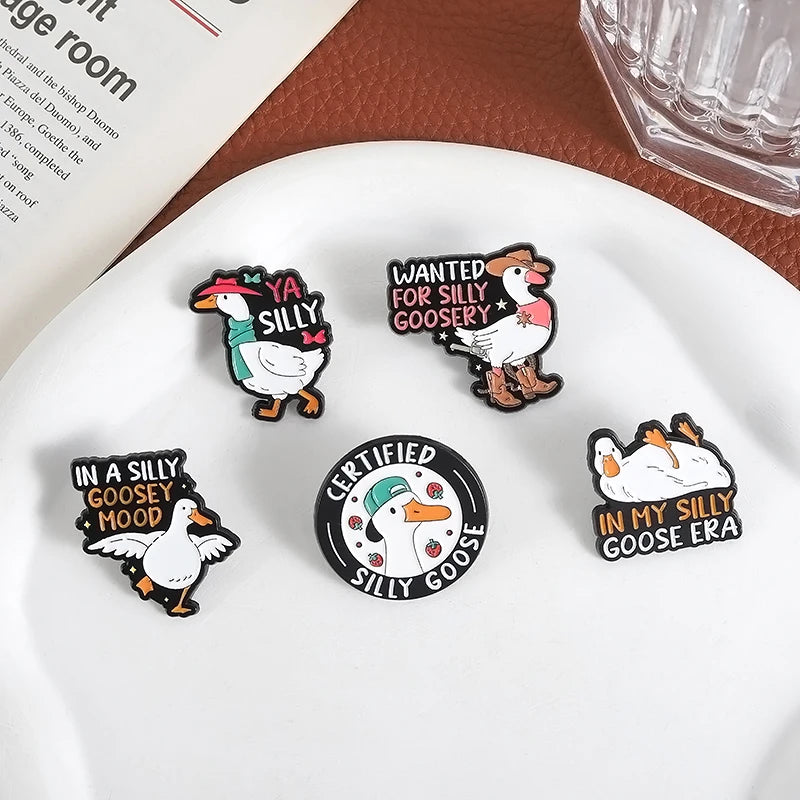2-6pcs/set Cartoon Silly Goose Enamel Pins Trust Me I'm A Duckctor Animal Brooches Lapel Badge Funny Jewelry Gitfs For Friends