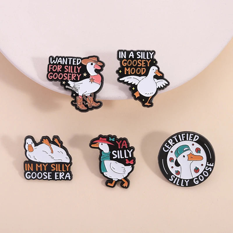 2-6pcs/set Cartoon Silly Goose Enamel Pins Trust Me I'm A Duckctor Animal Brooches Lapel Badge Funny Jewelry Gitfs For Friends