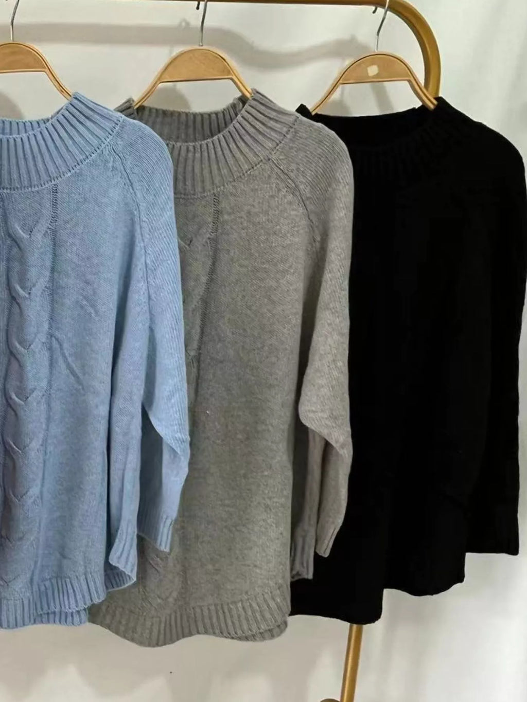 Cable-Knit Long Sleeve Sweater - Elvaré Store