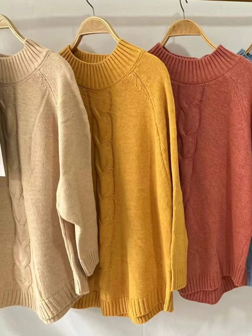 Cable-Knit Long Sleeve Sweater - Elvaré Store